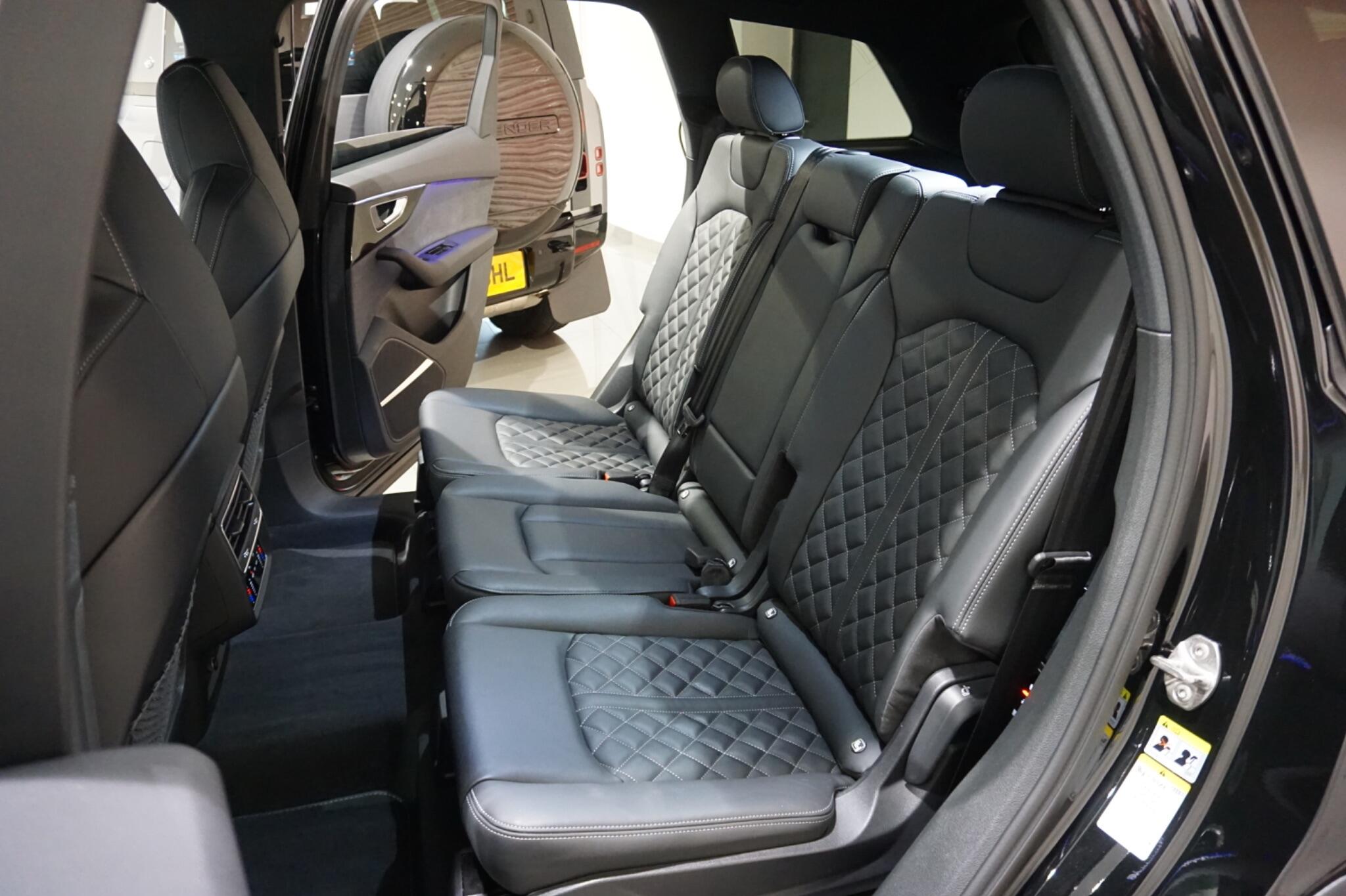 Audi SQ7 4.0 TFSI V8 Black Edition SUV 5dr Petrol Tiptronic quattro Euro 6 (s/s) (507 ps)